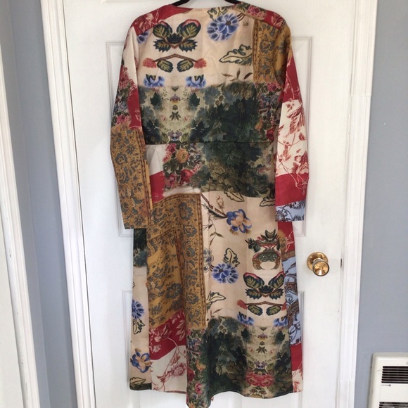 ๐4/$20๐ SHEIN robe - Picture 3 of 3